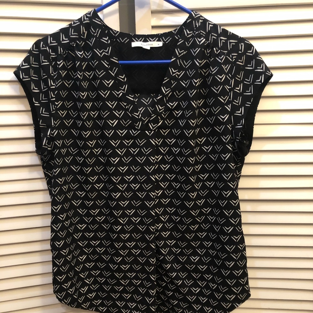 Lillian v-neck blouse